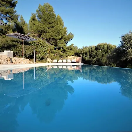 Des Oliviers Villa *